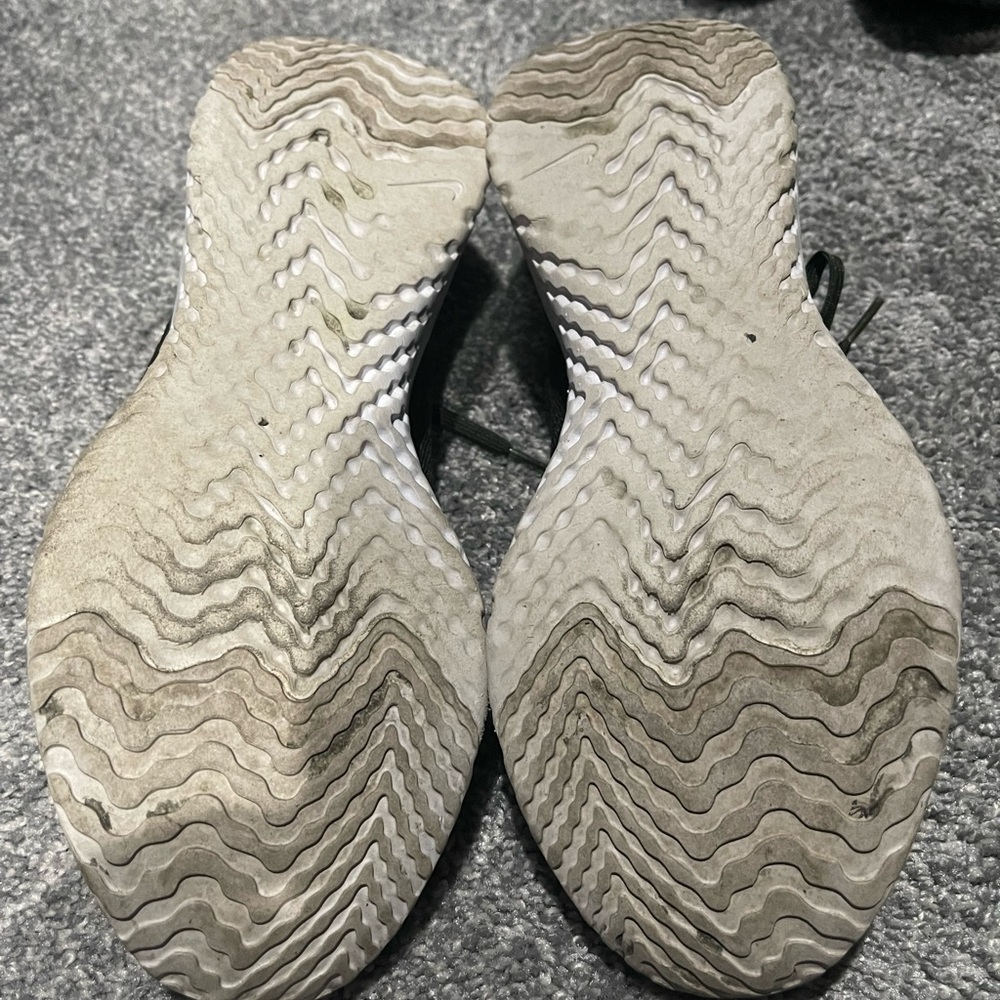 Nike Epic React Size 10 - image 8